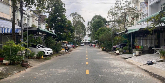 Bán nền 2 MT đường Trần Văn Long , KDC Thới Nhựt. Giá 4,5 tỷ