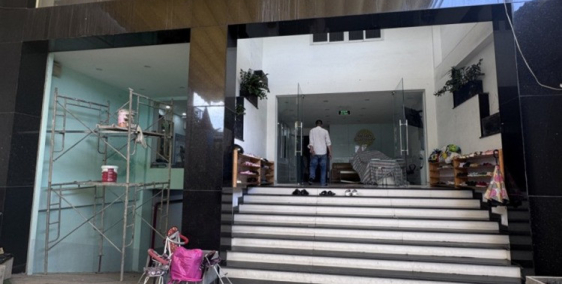 Bán nhà mặt tiền đường 42 Lê Văn Thịnh, ngang 9m, có hầm, thang máy, nhà mới đẹp