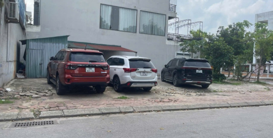 Giá đầu tư cực tốt 135m2 mặt phố Chính Trung đất 31HA mà chỉ có 137tr, kinh doan