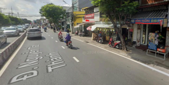 Bán nhà riêng chính chủ mặt tiền Nguyễn Tất Thành quận 4