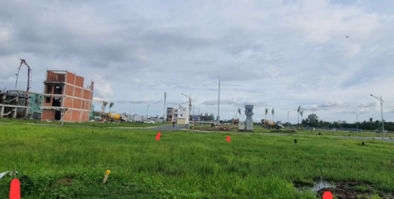 Bán nề thổ cư gần hồ cảnh quan khu Nam Long 2, Cái Răng, Cần Thơ