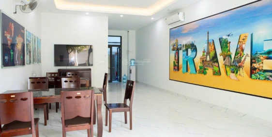 Bán căn shophouse sát góc ngã tư full nội thất có thang máy tại VOCP2