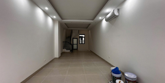 Cho thuê nhà hoàn thiện 5 tầng gần chung cư Vinhomes Ocean Park 3