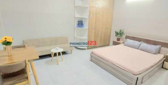 Cho thuê nhà NC 5m*9m, 1 trệt 1 lầu, 6tr/th, 3PN,  sân rộng đậu xe , đường lớn,