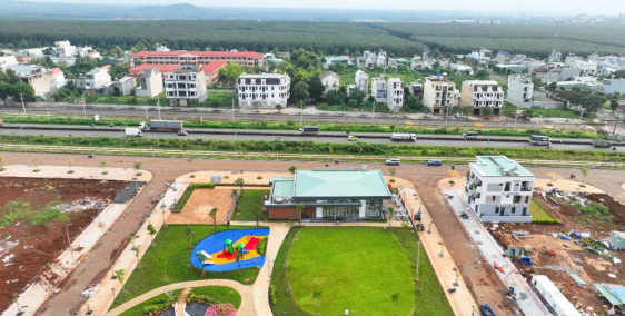 Đất nền và nhà phố xây sẵn giá tốt sổ riêng tại trung tâm hành chính xã Dầu Giây