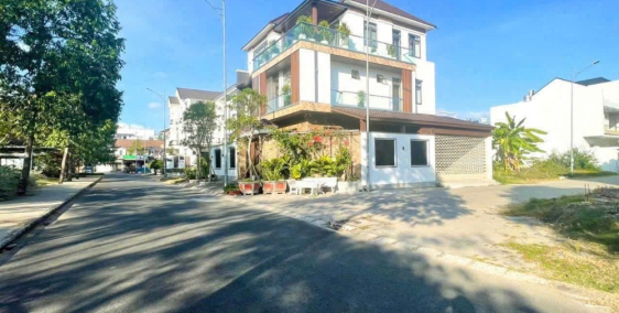 Bán Nền Biệt Thự Góc 2 Mặt Tiền Đường Số ( 7 - 2C ) Đối Diện Hồ Cảnh Quan