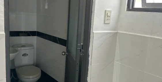 CHO THUÊ PHÒNG TRỌ CHÍNH CHỦ CÓ ĐIỀU HÒA NGAY MẶT TIỀN 101 ĐINH BỘ LĨNH