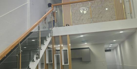 Nhà đẹp ngay sau ủy ban xã Đông Thạnh, gần chợ, trường, công viên...