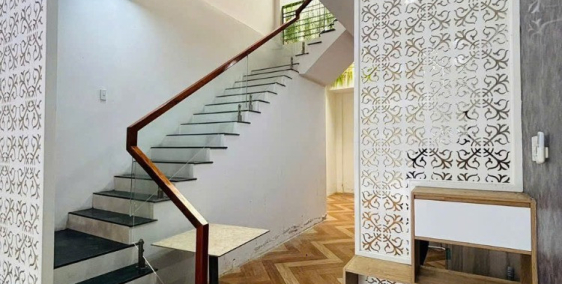 Bán nhà lầu mặt tiền đường Tú Xương , KDC Hồng Phát . Giá rẽ