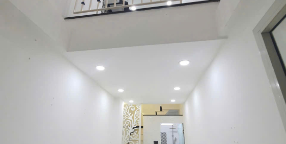 Bán nhà hẻm Q10, Ngô Quyền, 15m2, 4T, 2PN, SHR - 3.65 tỷ