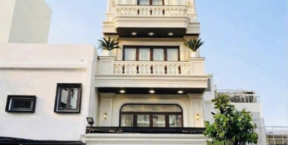 Bán nhà mặt tiền tại Quận 7, tiện ích đầy đủ