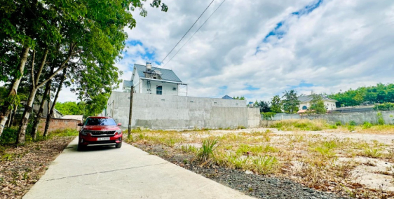 CẦN BÁN 1020M2 ĐẤT GẦN QL LỚN SÁT CHỢ, TR.HỌC CÓ CTY NHÀ MÁY ĐANG HĐ. GIÁ 180TR