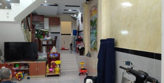 Bán gấp nhà quận 10 Đường đường Ngô Quyền ngộp Ngân hàng 38m2, 5 tỷ 300tr