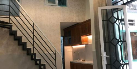 Bán nhà Hoàng Diệu, q4, 2 tầng, 1 xẹt ra mặt tiền, 37m2, 3.5 tỷ