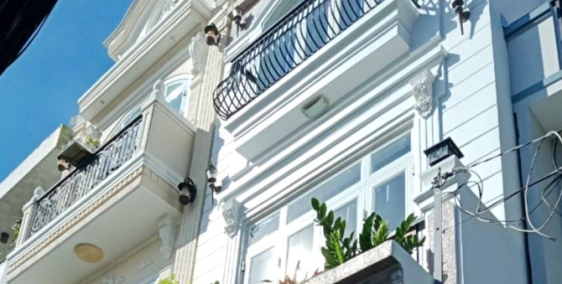 Cần bán nhà đẹp 2 lầu đúc kiên cố, không ngập, không quy hoạch, hẻm an ninh