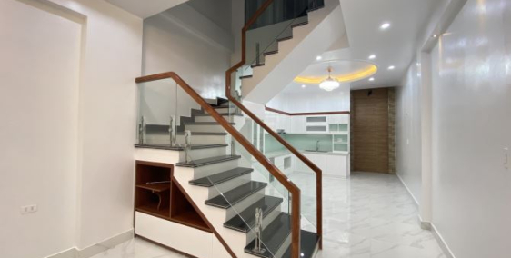 Bán căn nhà 4 tầng cực đẹp tái định cư Vinhomes Riverside, Sở Dầu, Hồng Bàng-50m2-4,25 tỷ